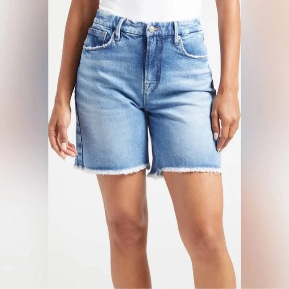 NWT $141 Good American Good 90s Bermuda Shorts - High Waist Cut-Off Denim Shorts - Picture 1 of 9
